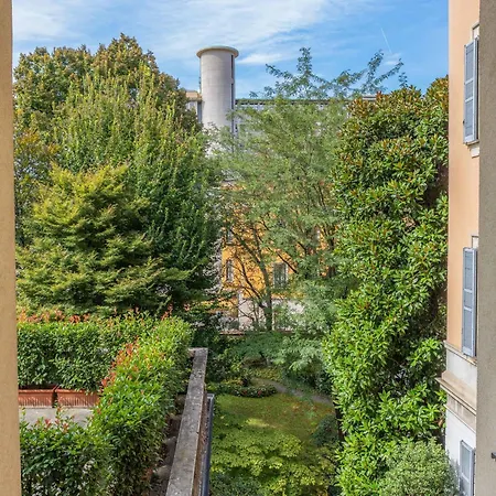 Daire Cadorna House In *