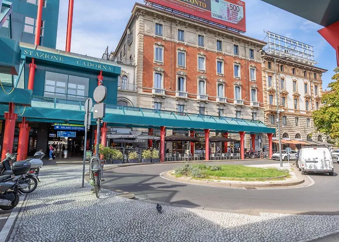 Cadorna House In Mediolan