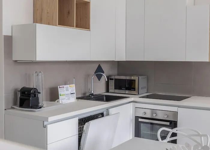 Cadorna House In Apartament